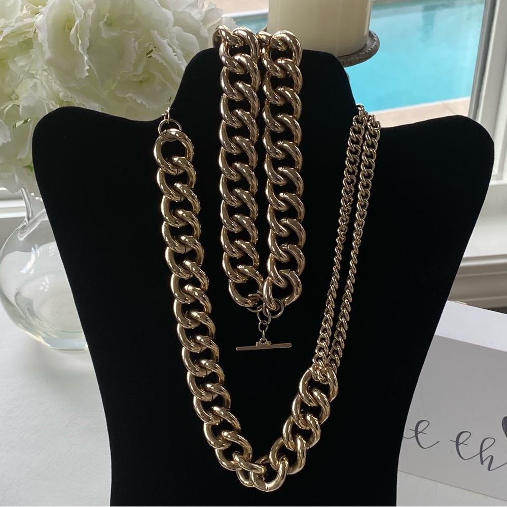 White House Black Market Gold Chain Link Necklace and Bracelet Set